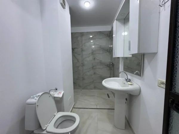 Tirane, shitet apartament 2+1 Kati 2, 126 m² 260.000 € (PRANE SQUARE 21)