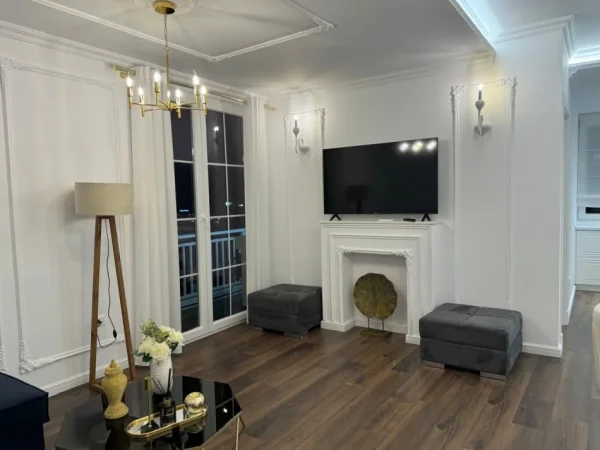 Tirane, jepet me qera apartament 1+1 Kati 9, 75 m² 550 € (astir)