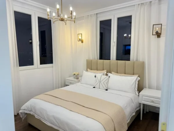 Tirane, jepet me qera apartament 1+1 Kati 9, 75 m² 550 € (astir)