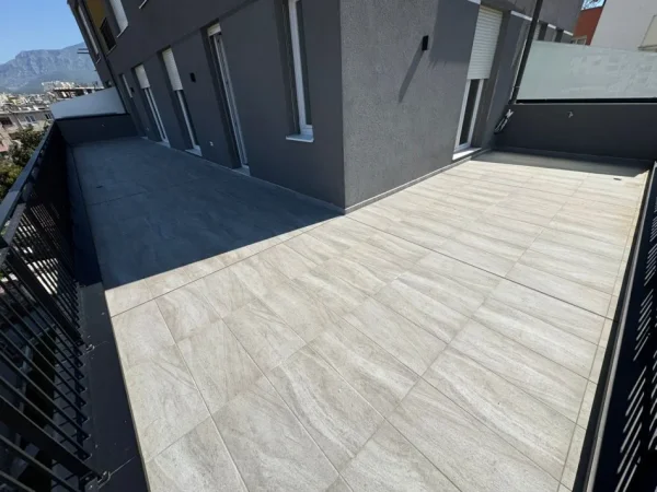 Tirane, shitet apartament 2+1 Kati 4, 142 m² 315.000 € (Prane shkolles 1 maji)