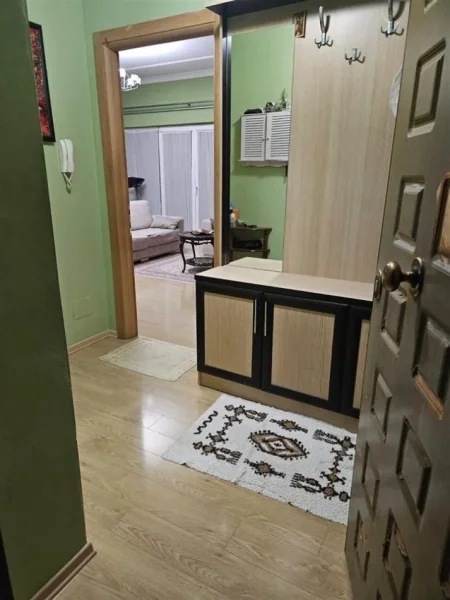 Tirane, jepet me qera apartament 3+1+Ballkon Kati 2, 138 m² 450 € (QYTET STUDENTI)
