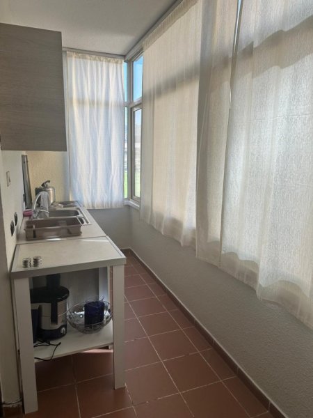 Tirane, jepet me qera apartament 2+1+Ballkon Kati 3, 90 m² 700 € (Pranë Liqenit Artificial Tiranë)