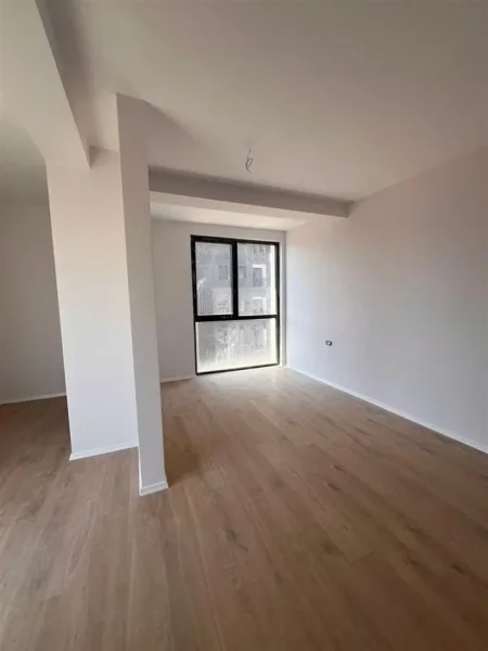 Tirane, shitet apartament 2+1+Ballkon Kati 2, 107 m² 225.000 € (MINE PEZA REZIDENC)