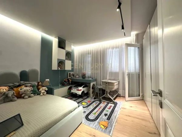 Tirane, shitet apartament 3+1 , 152 m² 365.000 € (Kodra e Dielli 1)