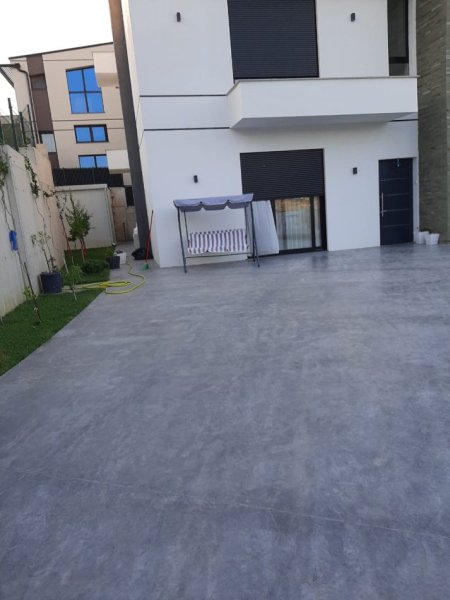 Tirane, jepet me qera Vile 1+1+Ballkon Kati 1, 80 m² 500 € (Rruga Kodra Derhemit perballe me restorant &quot;Nari&quot;)