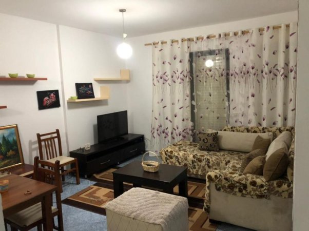 Tirane, jepet me qera apartament 2+1+Ballkon Kati 2, 72 m² 350 € (Shefqet kuka)