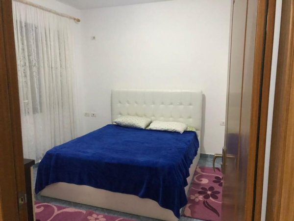 Tirane, jepet me qera apartament 2+1+Ballkon Kati 2, 72 m² 350 € (Shefqet kuka)
