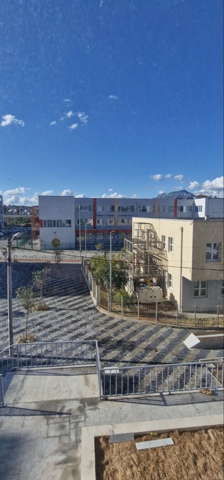 Tirane, jepet me qera nga Pronari, pa-komision apartament 3+1+Aneks+Ballkon Kati 1, 133 m² 540 € 