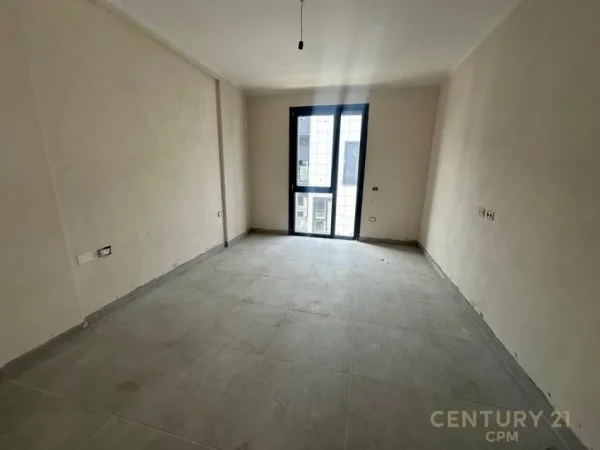 Tirane, shitet apartament 1+1 Kati 4, 72 m² 179.800 € (Liqeni i Thate , Met Invest)
