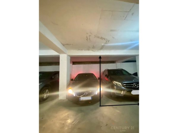 Tirane, shitet garazh | post parkimi Kati -1, 13 m² (Komuna e Parisit)