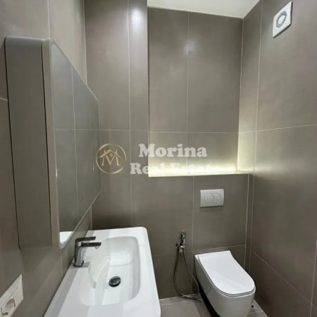 Tirane, jepet me qera ambjent biznesi Kati 1, 55 m² 500 € (Bulevardi i Ri)