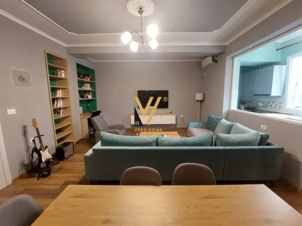 Tirane, jepet me qera Vile 3 Katshe Kati 0, 210 m² 1.200 € (RRUGA E ELBASANIT)