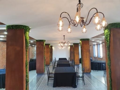 Tirane, jepet me qera ambjent biznesi Kati 2, 650 m² 2.000 € (Kombinat)