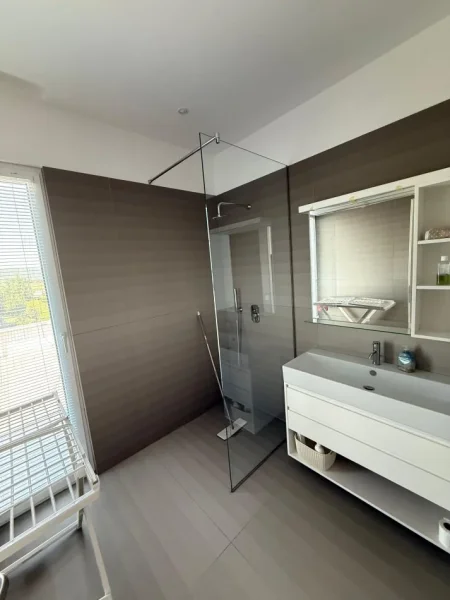 Tirane, shitet Vile 4+1+Ballkon Kati 2, 151 m² 1.200.000 € (Vishnje)