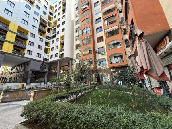 Tirane, jepet me qera apartament 2+1 Kati 6, 67 m² 450 € 