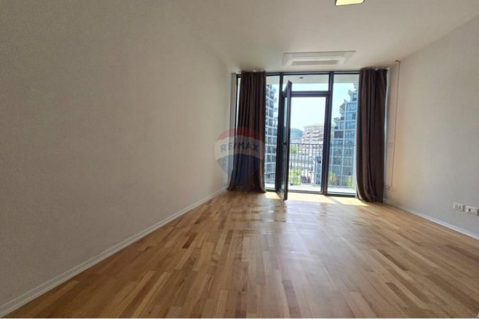 Tirane, jepet me qera zyre , 140 m² 1.850 € 