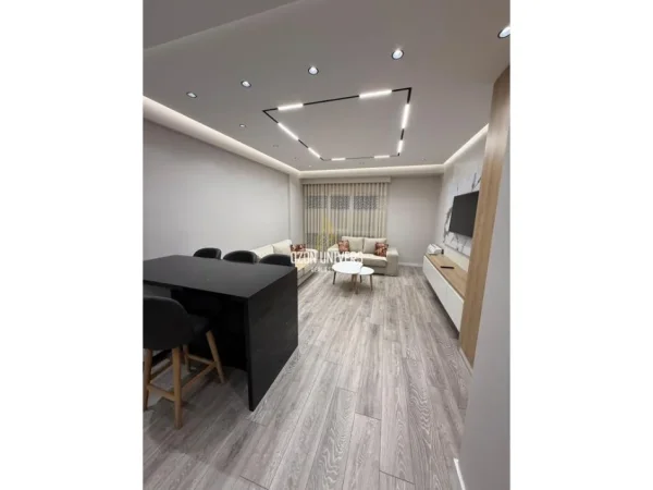 Tirane, jepet me qera apartament 1+1 Kati 1, 70 m² 600 € (Rezidenca Urban Gate , Astir)