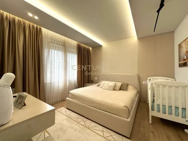 Tirane, shes apartament 3+1 Kati 2, 152 m² 365.000 € (Kodra e Diellit)