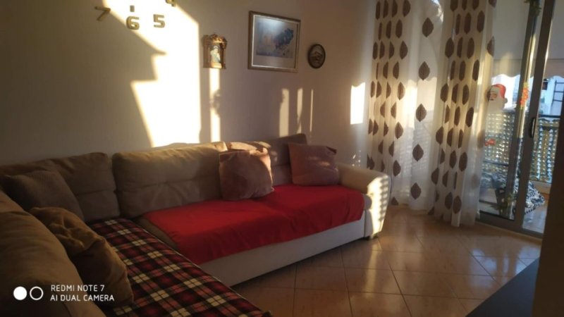 Tirane, jap me qera apartament 2+1 Kati 6, 80 m² 400 € (Fresku)