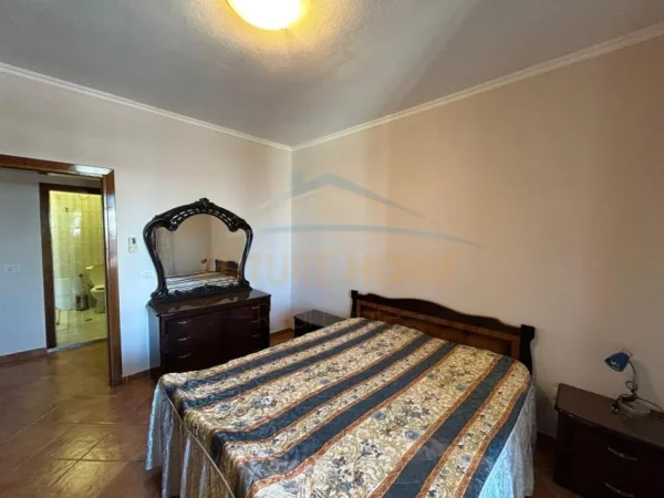 Mali Robit, shitet apartament 1+1+Ballkon Kati 6, 75 m² 72.000 € (Mali i Robit, Golem)