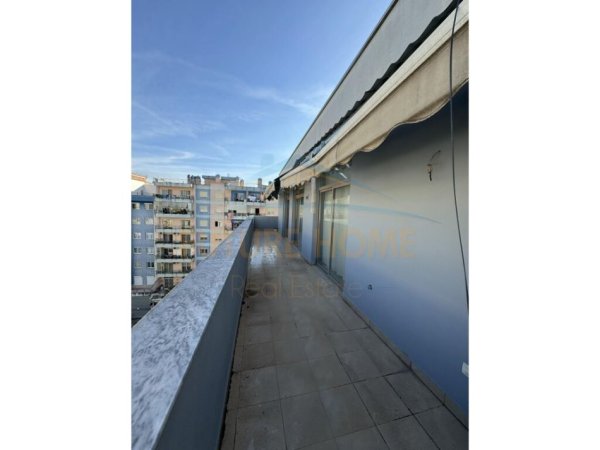 Tirane, jepet me qera apartament 2+1 Kati 7, 135 m² 500 € 