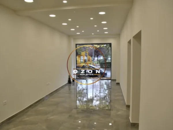 Tirane, shitet dyqan Kati 0, 70 m² 465.000 € (Stadiumi Dinamo)