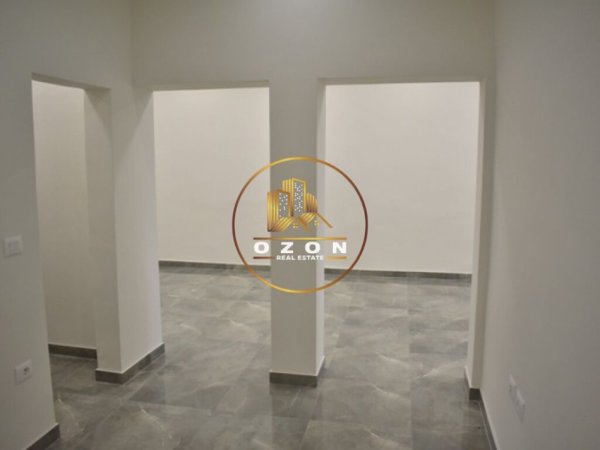 Tirane, shitet dyqan Kati 0, 70 m² 525.000 € (Stadiumi Dinamo)