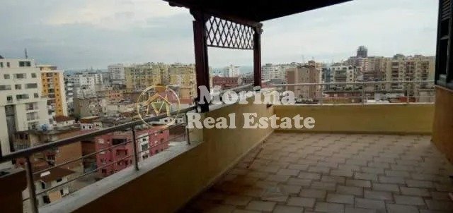 Durres, shitet apartament 3+1 Kati 8, 330 m² 200.000€ (Rruga Hysen Myshketa)