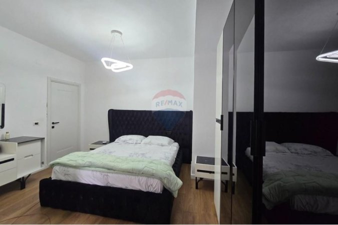 Tirane, shitet apartament 2+1+Ballkon , 90 m² 155.000 € 