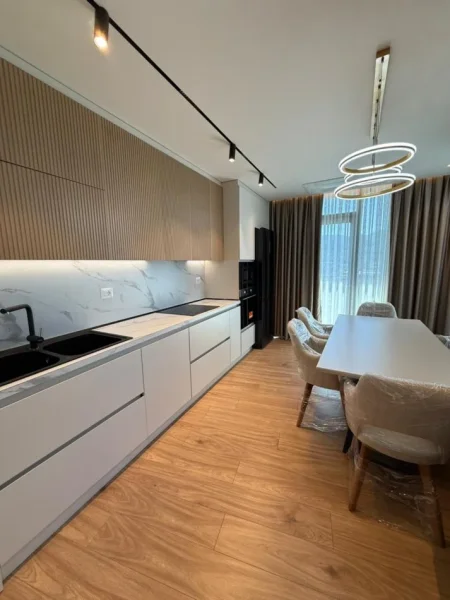 Tirane, jepet me qera apartament 2+1+Aneks+Ballkon Kati 11, 160 m² 2.300 € (Lake View Rezidence)