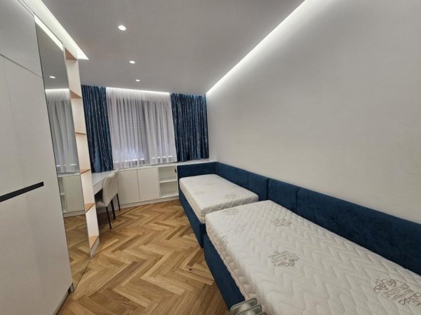 Tirane, jepet me qera apartament 2+1 Kati 6, 110 m² 800 € (Kompleksi Fratari)