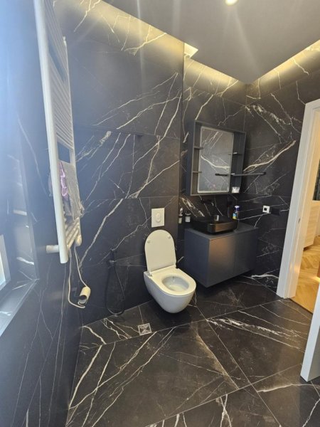 Tirane, jepet me qera apartament 2+1 Kati 6, 110 m² 800 € (Kompleksi Fratari)