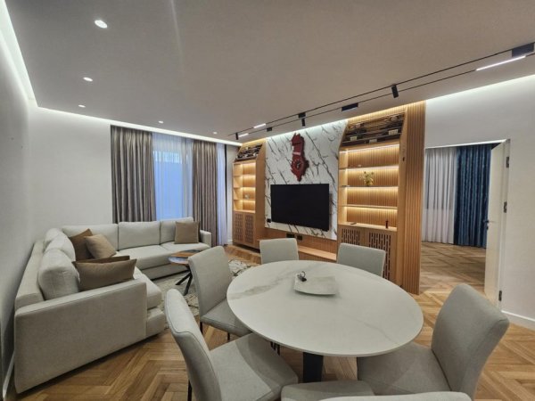 Tirane, jepet me qera apartament 2+1 Kati 6, 110 m² 800 € (Kompleksi Fratari)