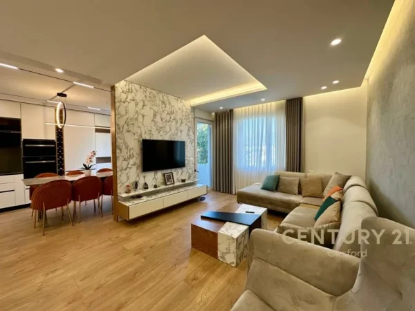 Tirane, jepet me qera apartament 2+1 Kati 4, 168 m² 1.800 € (Liqenit të Thatë)