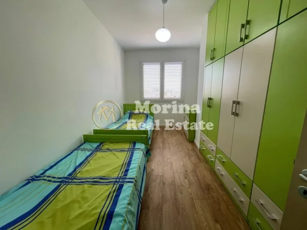 jepet me qera apartament 2+1 , 110 m² 800 € (Rruga Elbasanit– Fakulteti Ekonomik)