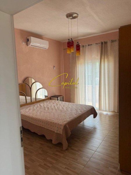 Tirane, jepet me qera apartament 2+1 Kati 2, 150 m² 450 € (FARKE)