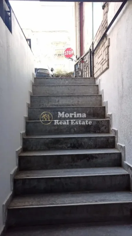 Tirane, shitet ambjent biznesi Kati -1, 109 m² 125.000 € (Bulevardi Bajram Curri)