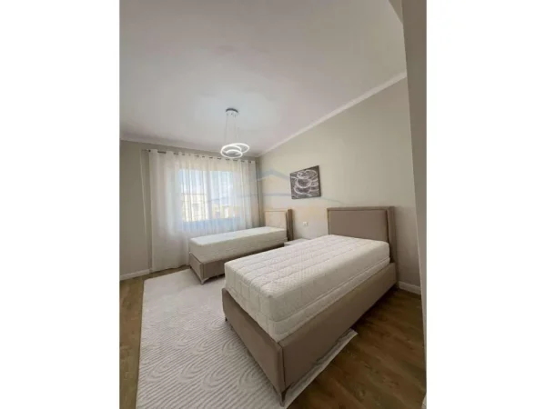 Tirane, shitet apartament 2+1 Kati 9, 91 m² 148.000 €   UNA56891