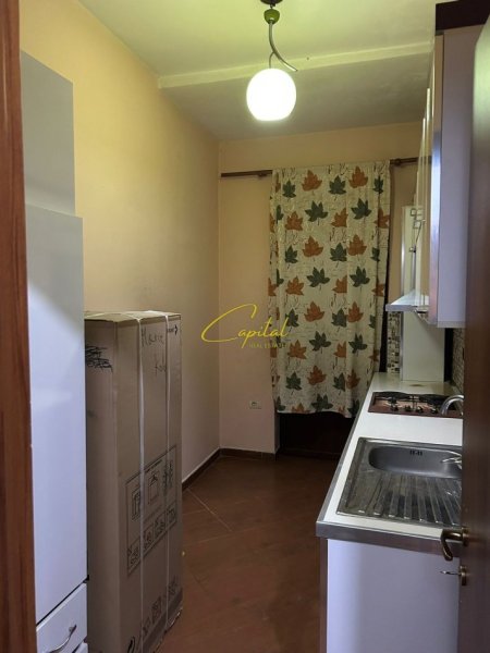 Tirane, jepet me qera apartament 1+1 Kati 3, 70 m² 550 € (RRUGA E DURRESIT)