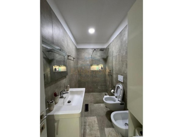 Tirane, shitet apartament 1+1 Kati 6, 68 m² 125.000 € 
