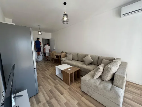 Tirane, jepet me qera apartament 1+1 Kati 5, 68 m² 500 € (Astir)