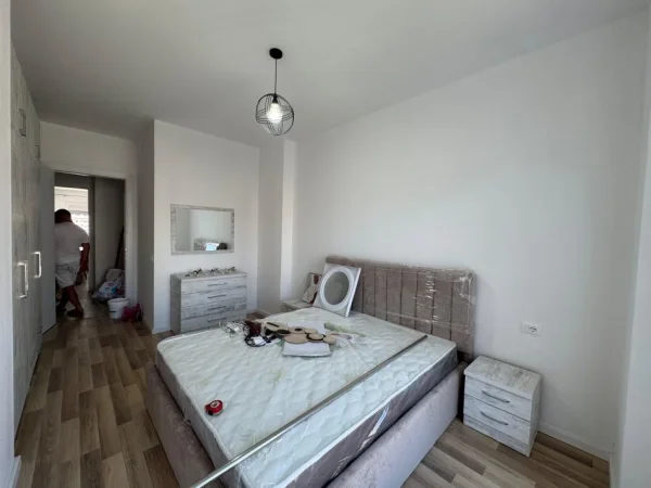 Tirane, jepet me qera apartament 1+1 Kati 5, 68 m² 500 € (Astir)