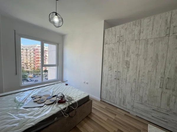 Tirane, jepet me qera apartament 1+1 Kati 5, 68 m² 500 € (Astir)