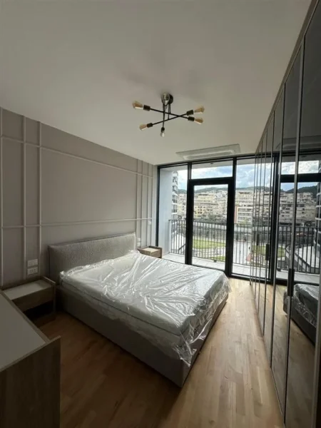 Tirane, jepet me qera apartament 2+1 Kati 4, 110 m² 1.800 € (LAKE VIEW REZIDENC)