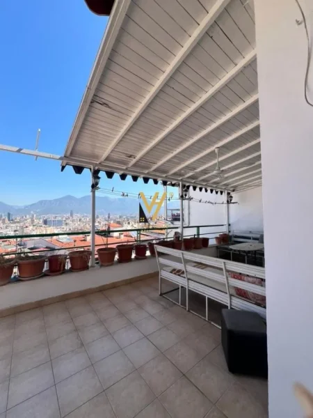 Tirane, shitet apartament 3+1+Ballkon Kati 4, 240 m² 335.000 € (KODRA E DIELLIT 1)