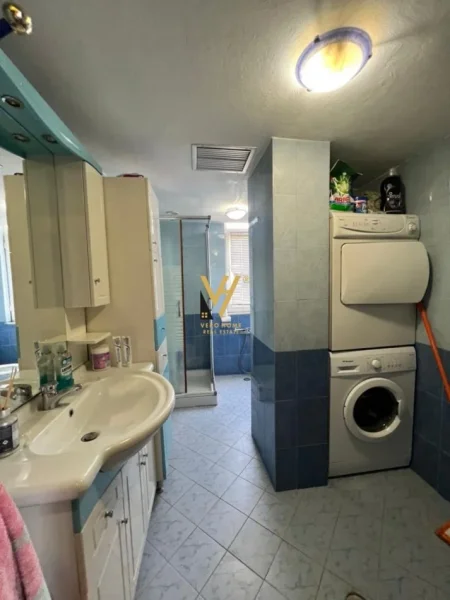 Tirane, shitet apartament 3+1+Ballkon Kati 4, 240 m² 335.000 € (KODRA E DIELLIT 1)