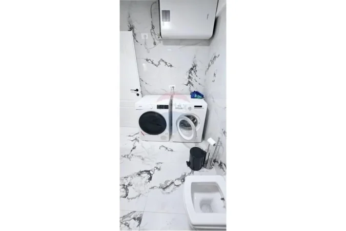 Tirane, jepet me qera apartament 3+1 , 125 m² 1.000 € (Stacioni i Trenit)