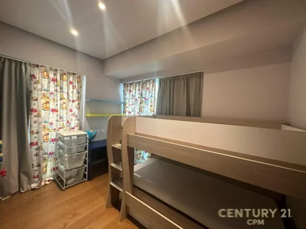 Tirane, jepet me qera apartament 2+1 Kati 3, 124 m² 1.800 € 
