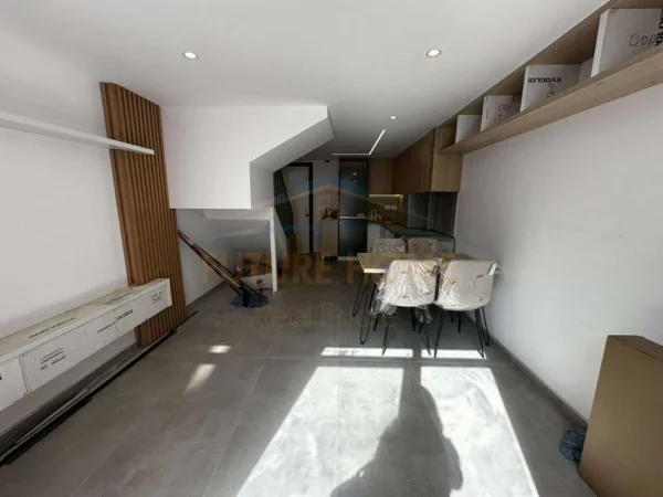 0683487469 Tirane, shitet apartament duplex Dublex Kati 1, 67 m² 95.000 € (Golden Park 3)