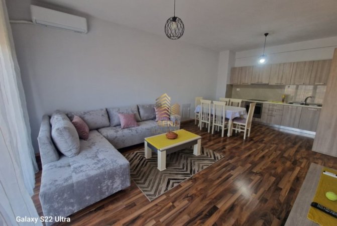 Tirane, jepet me qera apartament 2+1+Ballkon Kati 6, 108 m² 600 € (Kompleksi Green City)